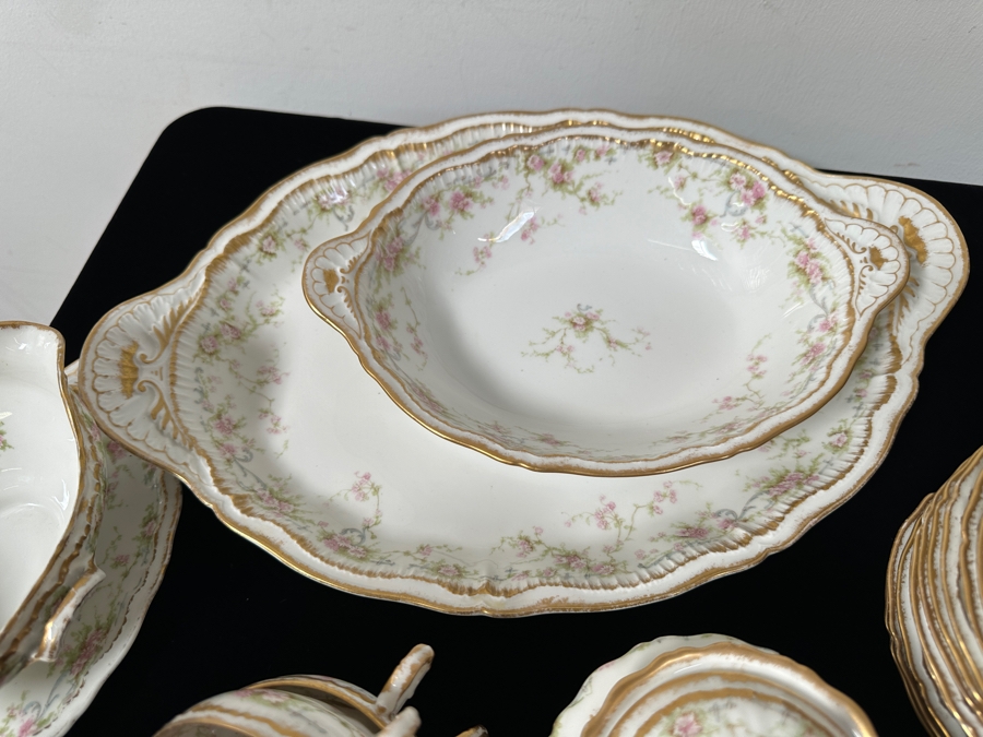 Vintage Theodore Haviland Limoges France Hand Painted China Service For Approximately 12 Over 110 Pieces [Photo 16]