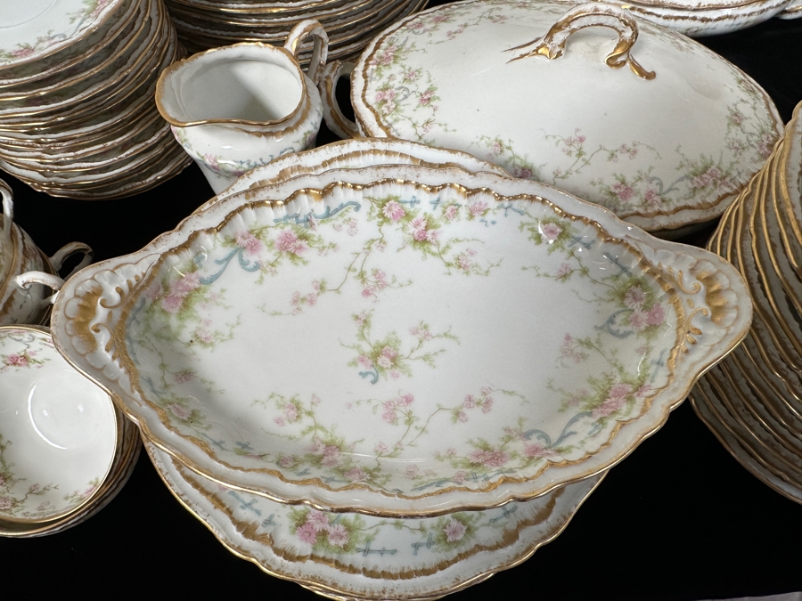 Vintage Theodore Haviland Limoges France Hand Painted China Service For Approximately 12 Over 110 Pieces [Photo 6]