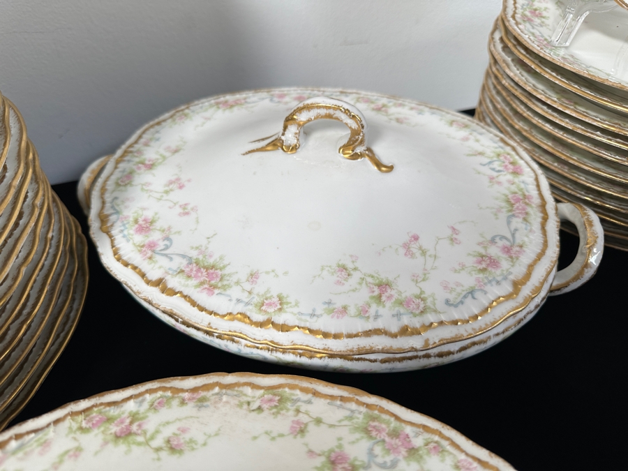 Vintage Theodore Haviland Limoges France Hand Painted China Service For Approximately 12 Over 110 Pieces [Photo 12]