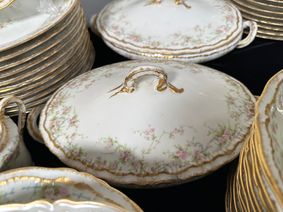 Vintage Theodore Haviland Limoges France Hand Painted China Service For Approximately 12 Over 110 Pieces [Photo 11]