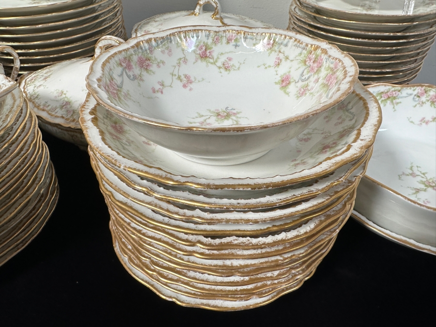 Vintage Theodore Haviland Limoges France Hand Painted China Service For Approximately 12 Over 110 Pieces [Photo 9]