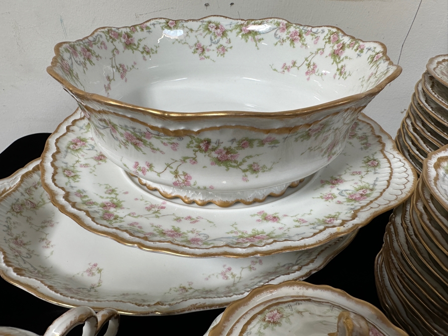 Vintage Theodore Haviland Limoges France Hand Painted China Service For Approximately 12 Over 110 Pieces [Photo 14]