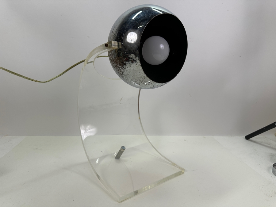 Vintage 1970s Arched Lucite & Chrome Table Lamp By Robert Sonneman 8W X 8.5D X 16H [Photo 3]