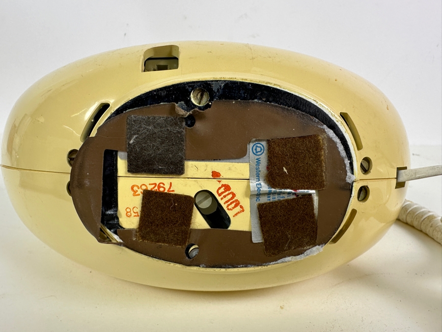 Just Added - Western Electric Sculptura Donut Phone 8W X 8H [Photo 4]