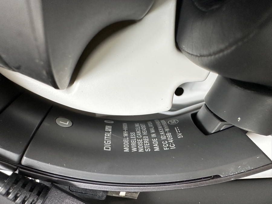 Just Added - Sony Wireless Noise Cancelling Headphones [Photo 3]