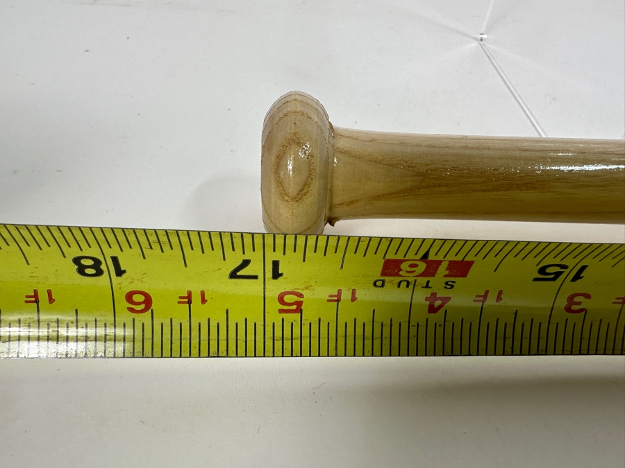 Just Added - Mark McGwire Peronal Model #25 Souvenir Wooden Rawlings Adirondack Bat And Factory Sealed Upper Deck 30 Card Set Celebrating Mark McGwire's 500th Home Run Upper Deck [Photo 6]