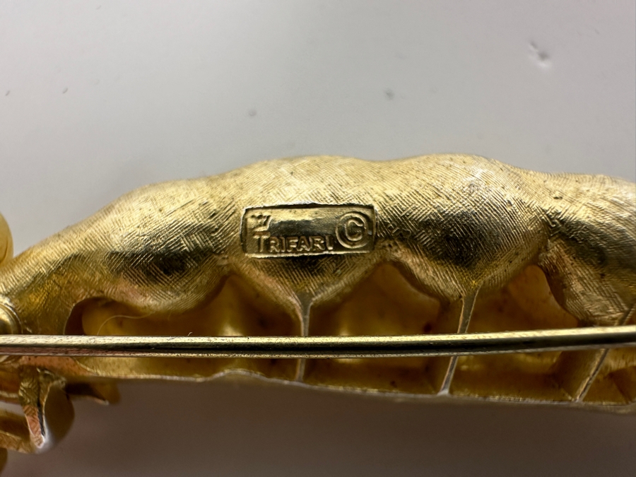 Just Added - Vintage Signed Trifari Costume Jewelry: Brooches/Pins, Clip On Earrings & Bracelet [Photo 11]