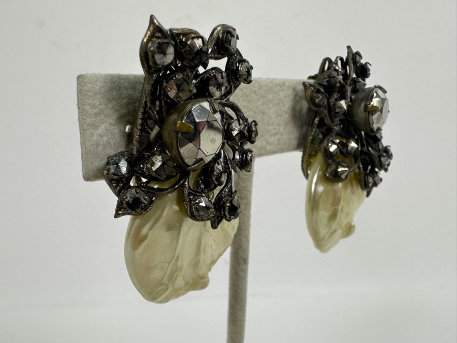 Just Added - Pair Of Vintage Miriam Haskell Clip On Earrings [Photo 2]
