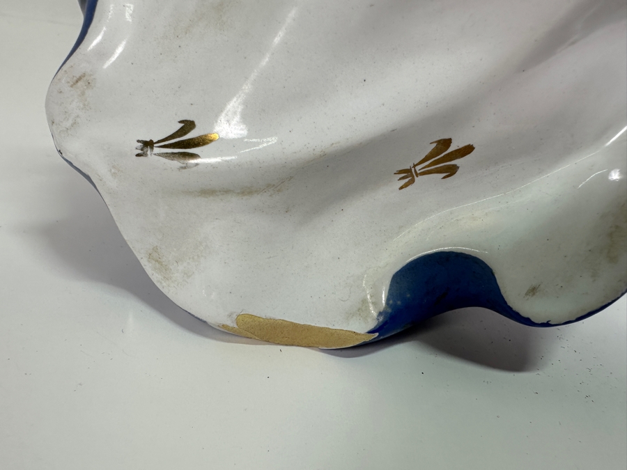 Hand Painted Italian Ceramic Knight Riding Horse Sculpture Signed Underneath Has Been Repaired With Damage - See Photos 15W X 4.5D X 12H [Photo 13]