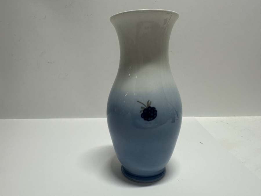 Royal Copenhagen Vase 7H [Photo 4]