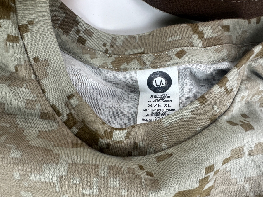 (4) Padres Baseball Hats & T-Shirt [Photo 6]