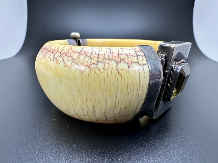 Vintage Bone Bangle Bracelet [Photo 5]