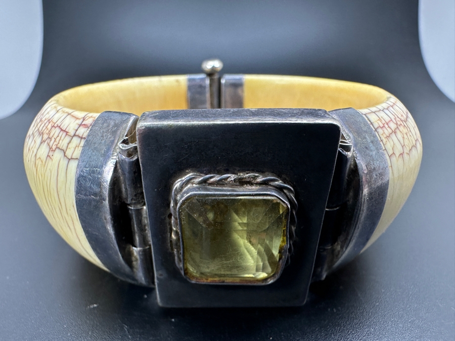 Vintage Bone Bangle Bracelet [Photo 2]