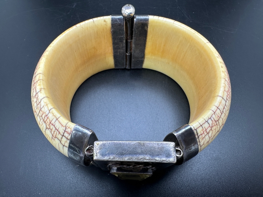 Vintage Bone Bangle Bracelet [Photo 4]