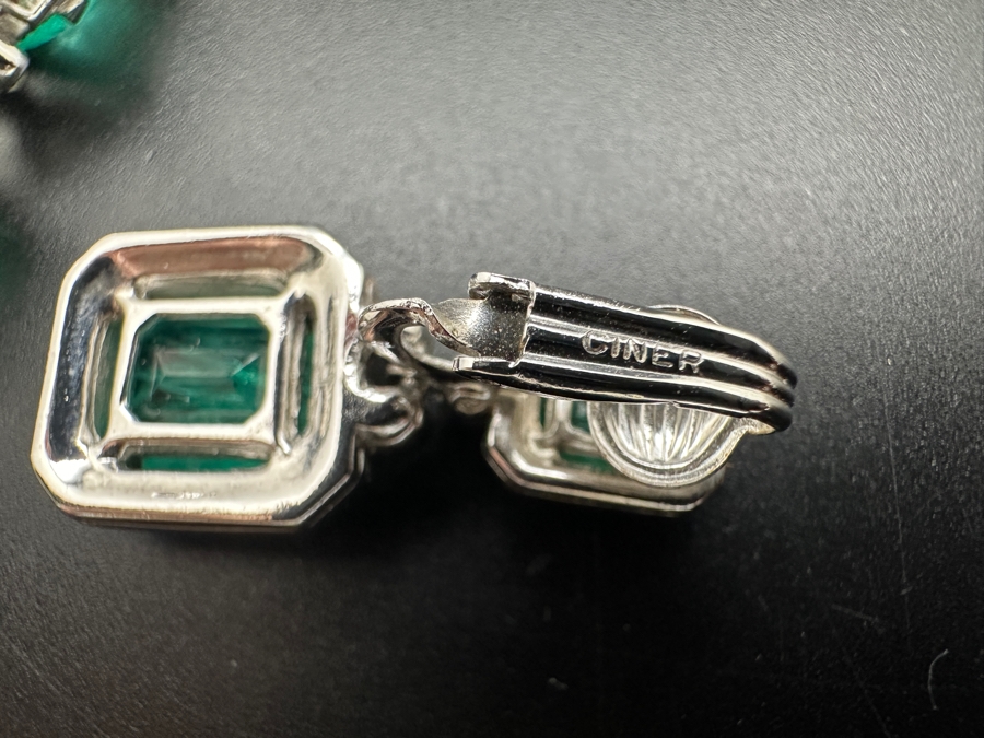 Vintage Signed Ciner Jewerly Bracelet With Matching Clip-on Earrings [Photo 6]