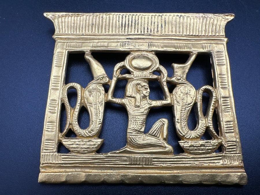 Vintage 1976 Sekhmet Pendant King Tutankhamun MMA Metropolitan Museum Of Art Reproduction Pendant 2.5 X 2 [Photo 3]