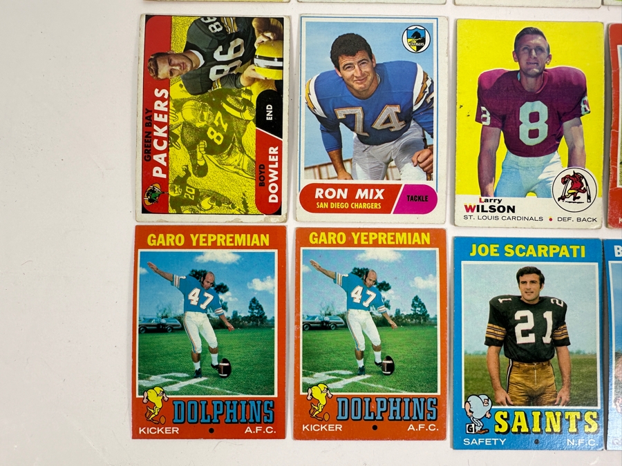 (24) Various Topps NFL Football Cards From 1969, 1970 & 1971 [Photo 7]