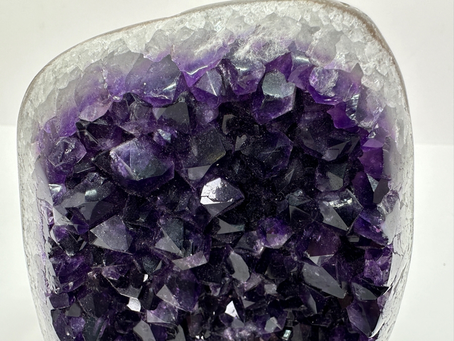 Amethyst Geode 4.5W X 2.5D X 4.5H [Photo 7]