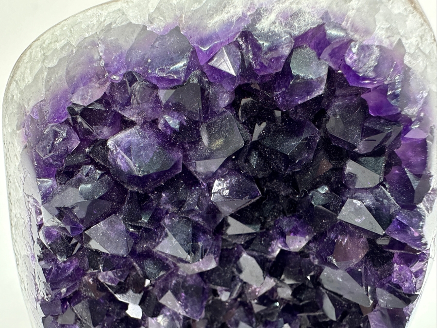 Amethyst Geode 4.5W X 2.5D X 4.5H [Photo 6]