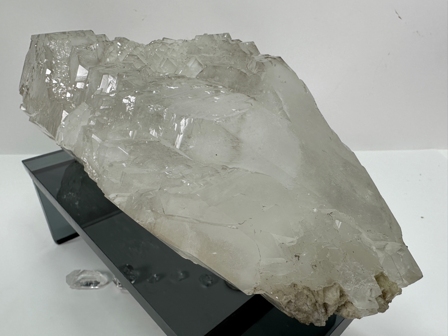Large Crystal With Glass Display Stand 13L X 4H 11.2lbs & Several Smaller Crystals [Photo 16]