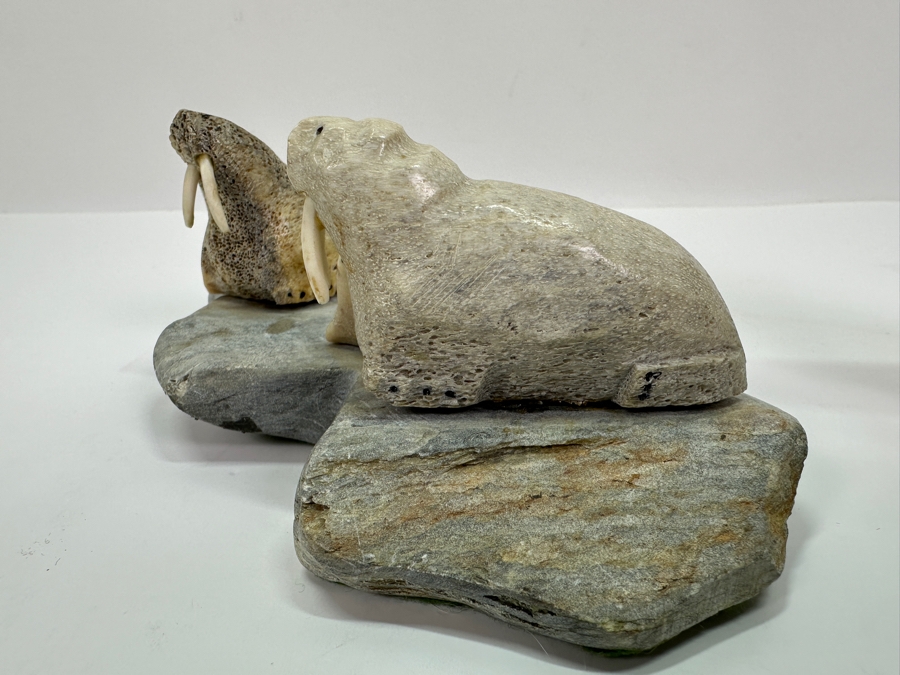 Pair Of Vintage Inuit Eskimo Carved Whalebone Figurines [Photo 5]