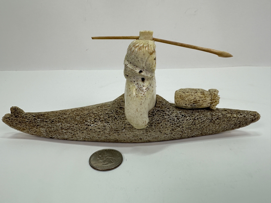 Vintage Inuit Eskimo Carved Whalebone Figurine 8.5L [Photo 2]