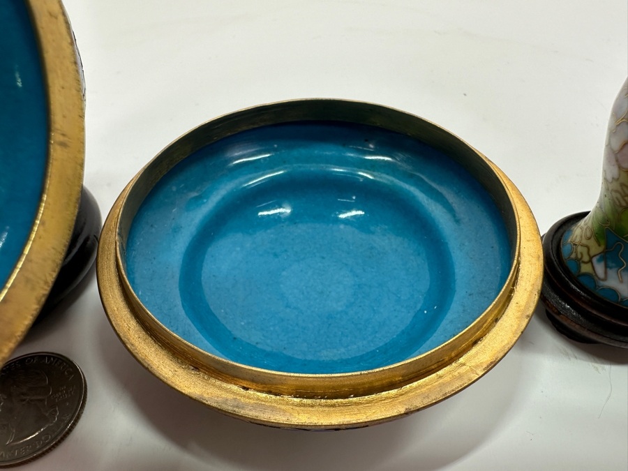 Two Small Chinese Cloisonne Jars And One Chinese Cloisonne Round Lidded Box [Photo 5]