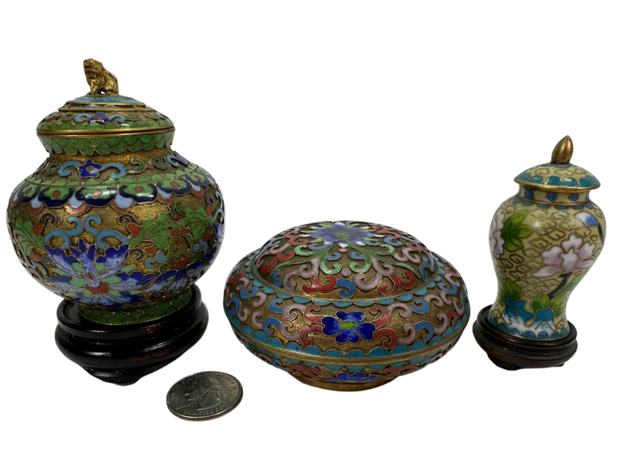 Two Small Chinese Cloisonne Jars And One Chinese Cloisonne Round Lidded Box [Photo 1]