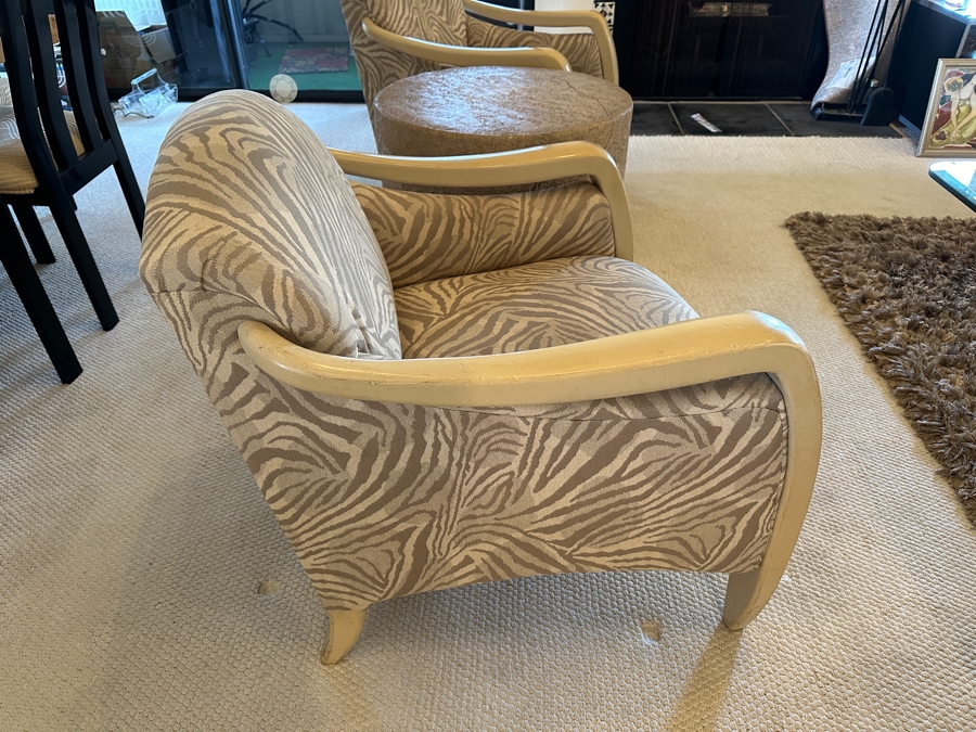 Pair Of Mid-Century Italian Modern Style Sculptural Lounge Armchairs With Round Side Table [Photo 6]
