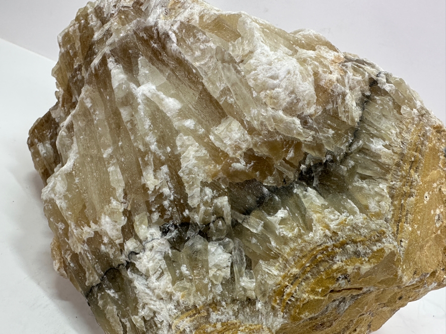 Large Stone Possibly Citrine 11.8lbs [Photo 10]