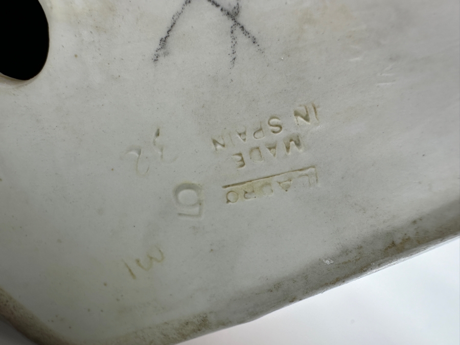 Large Retired Lladro Figurine #4563 Edwardian Couple With Parasol & Small Dog 20H [Photo 9]