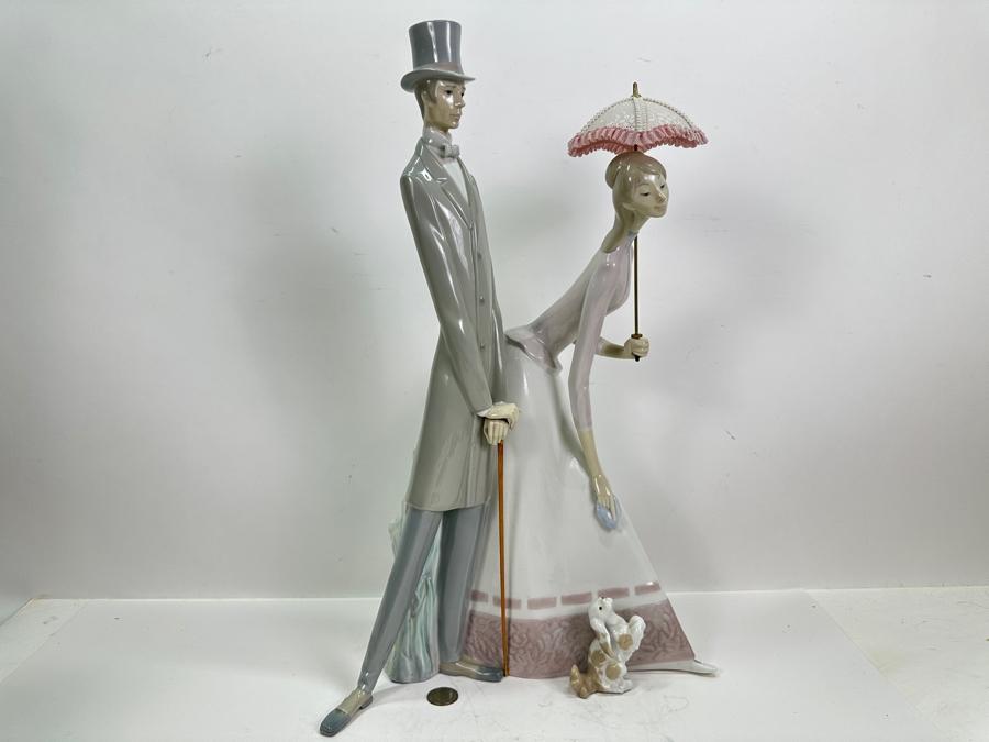 Large Retired Lladro Figurine #4563 Edwardian Couple With Parasol & Small Dog 20H [Photo 2]