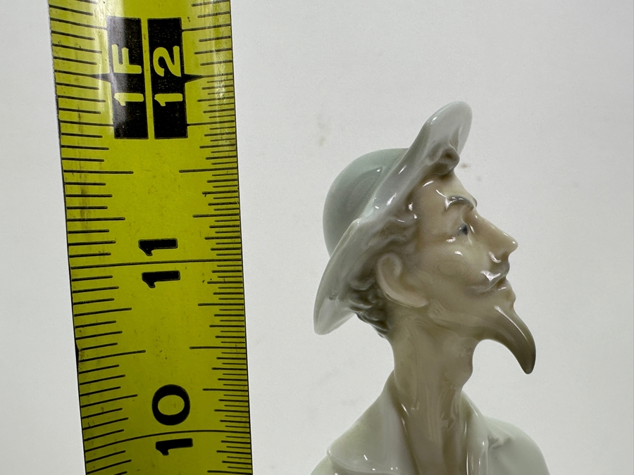 Lladro Don Quixote Standing Up Figurine 12H [Photo 6]