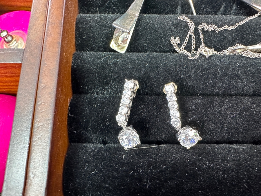 Jewelry Box With Mainly Costume Jewelry 12W X 8D X 11H - See Photos [Photo 4]