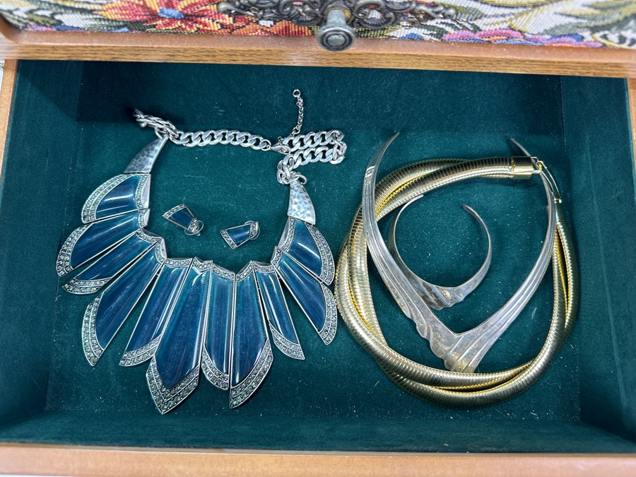 Jewelry Box With Mainly Costume Jewelry 15W X 12D X 11H - See Photos [Photo 7]