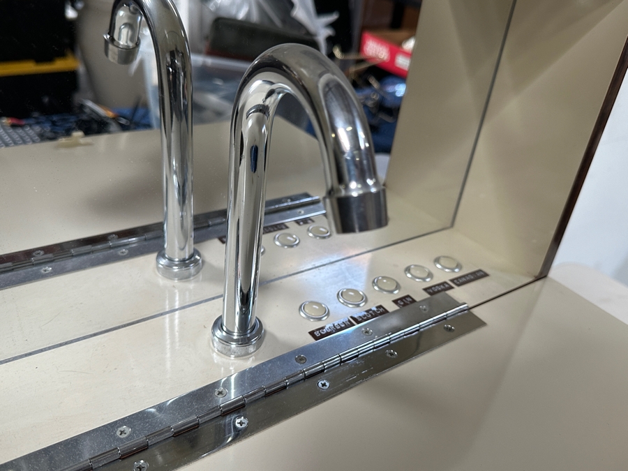 Portable Beverage Dispenser By V.I.P. 19.5W X 10D X 22H [Photo 6]