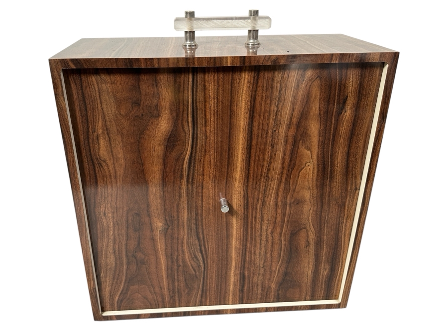 Portable Beverage Dispenser By V.I.P. 19.5W X 10D X 22H [Photo 3]