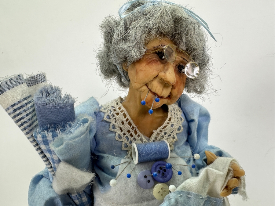 'Quilting For The Joy' Home Bred Folk Figurine 2010 By Linda Gill 16H [Photo 2]