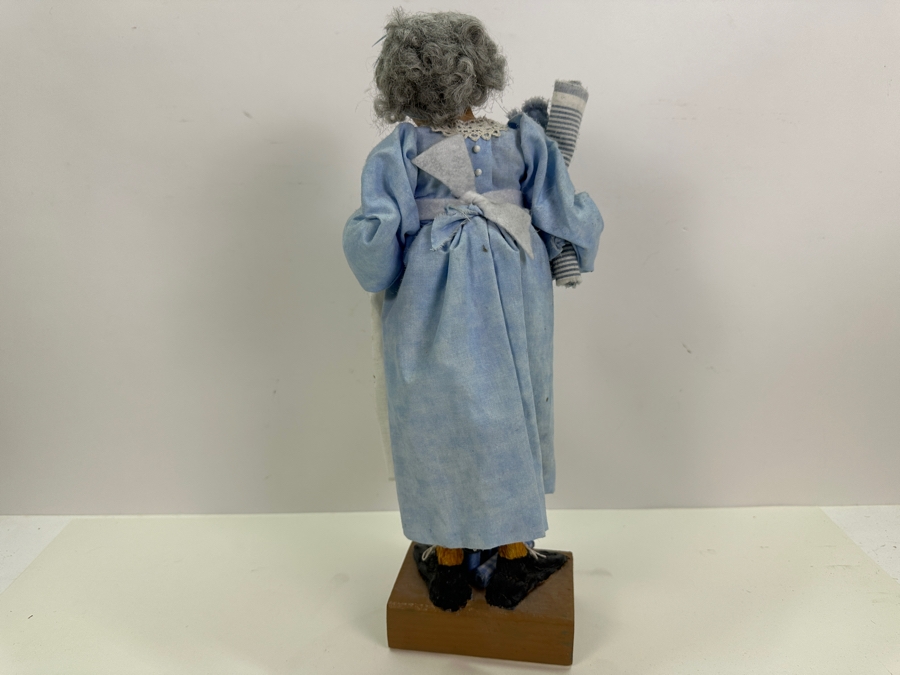 'Quilting For The Joy' Home Bred Folk Figurine 2010 By Linda Gill 16H [Photo 6]
