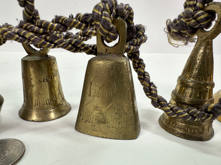 Brass Bells [Photo 2]