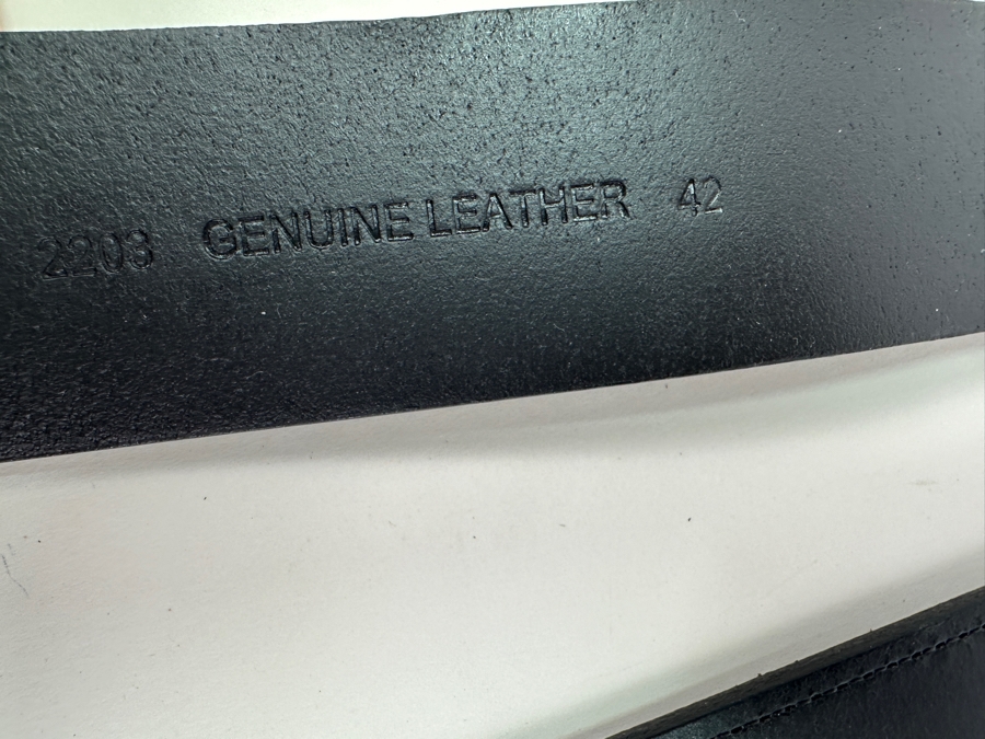 (8) New Carhartt Genuine Leather Belts Size 42 / 44 Retails $300 [Photo 5]