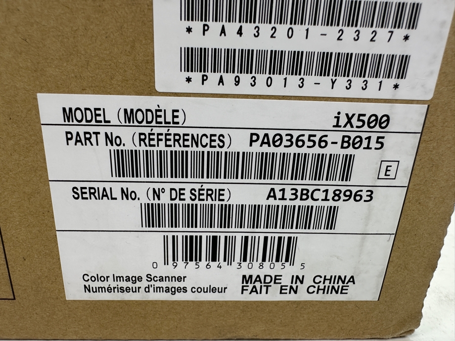 Fujitsu ScanSnap ix500 Deluxe Scanner With Carrying Case [Photo 4]