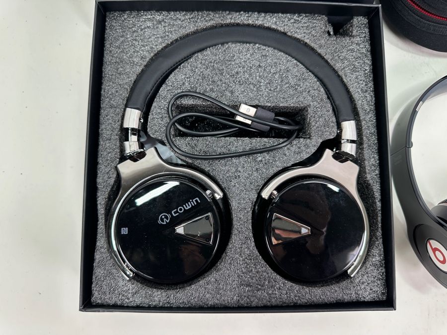 Cowin E7 Wireless Headphones And Beats Wireless Headphones [Photo 2]