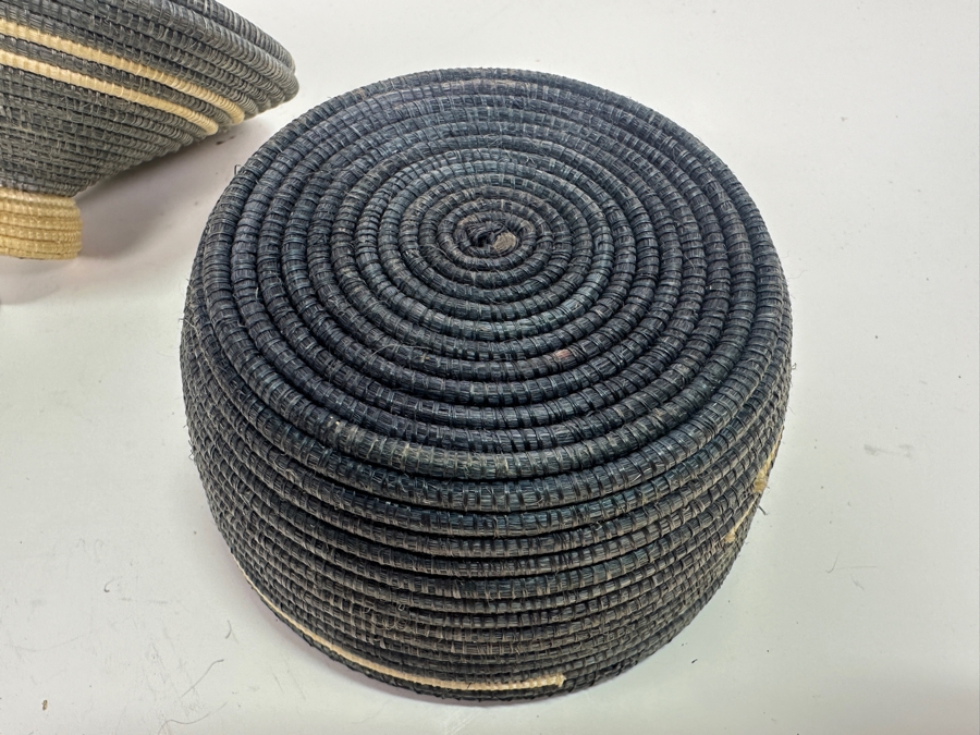 Vintage African Woven Basket With Lid 4.25H [Photo 10]