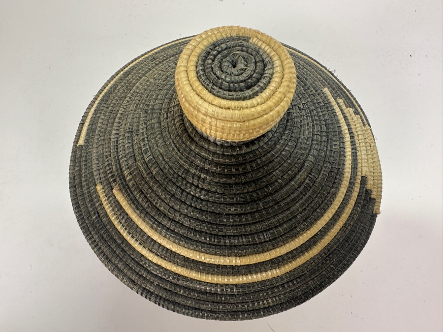 Vintage African Woven Basket With Lid 4.25H [Photo 3]