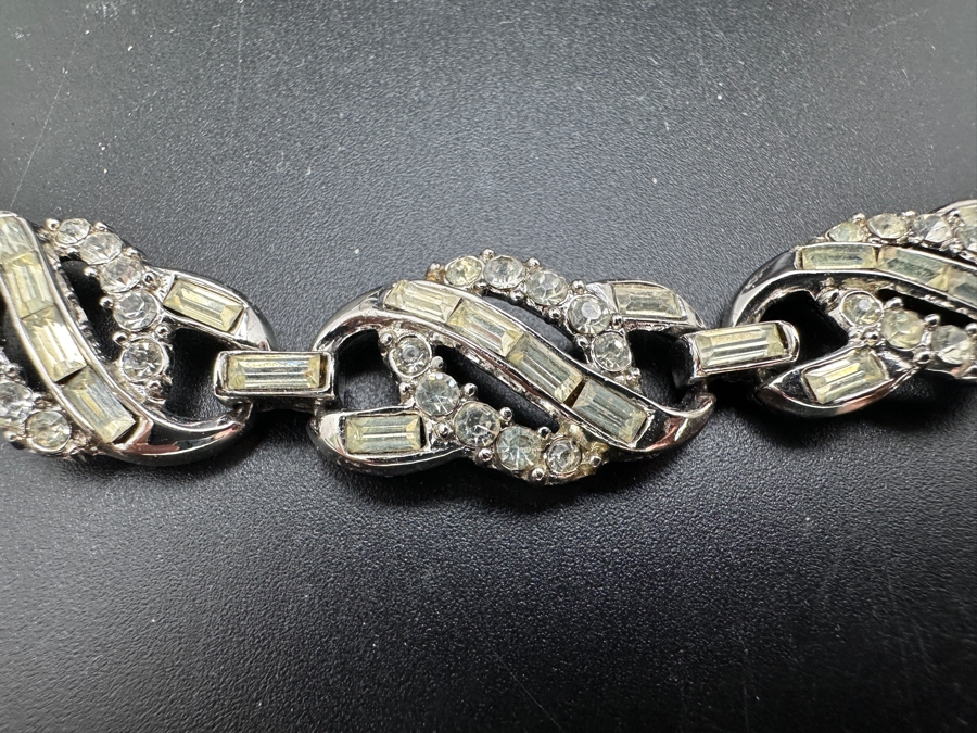 Vintage Trifari 14' Necklace [Photo 2]