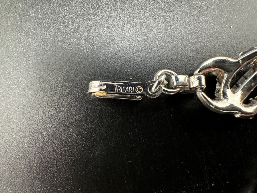 Vintage Trifari 14' Necklace [Photo 3]