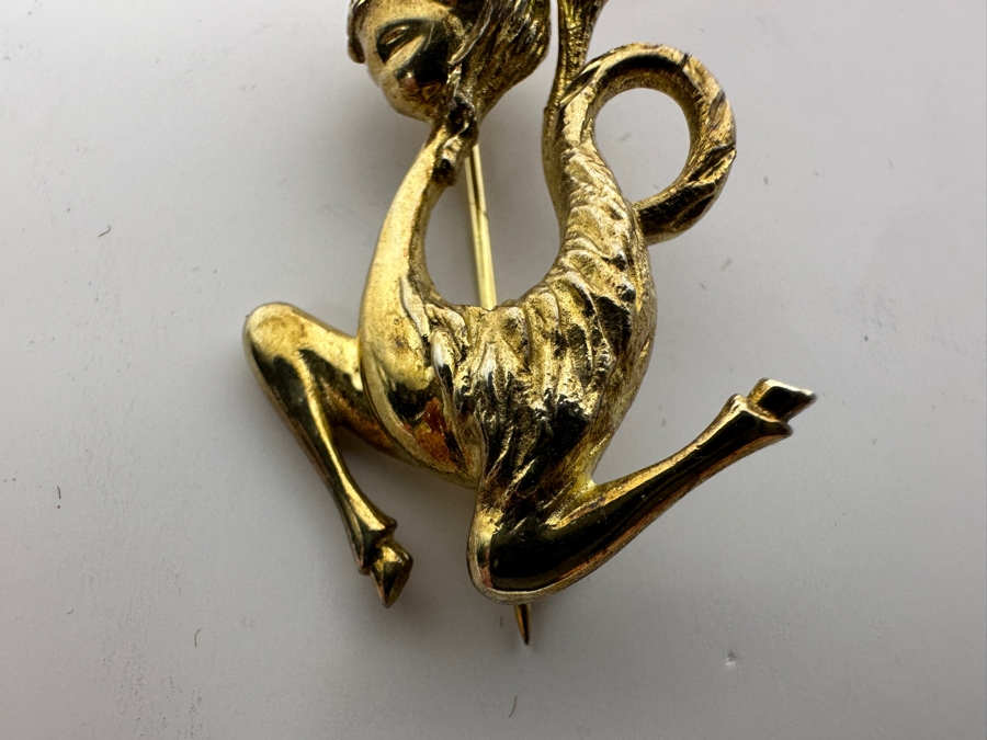 Just Added - Vintage Sterling Silver Vogue Jlry Zodiac Capricorn Green Stone Pin Brooch 8.2g [Photo 3]