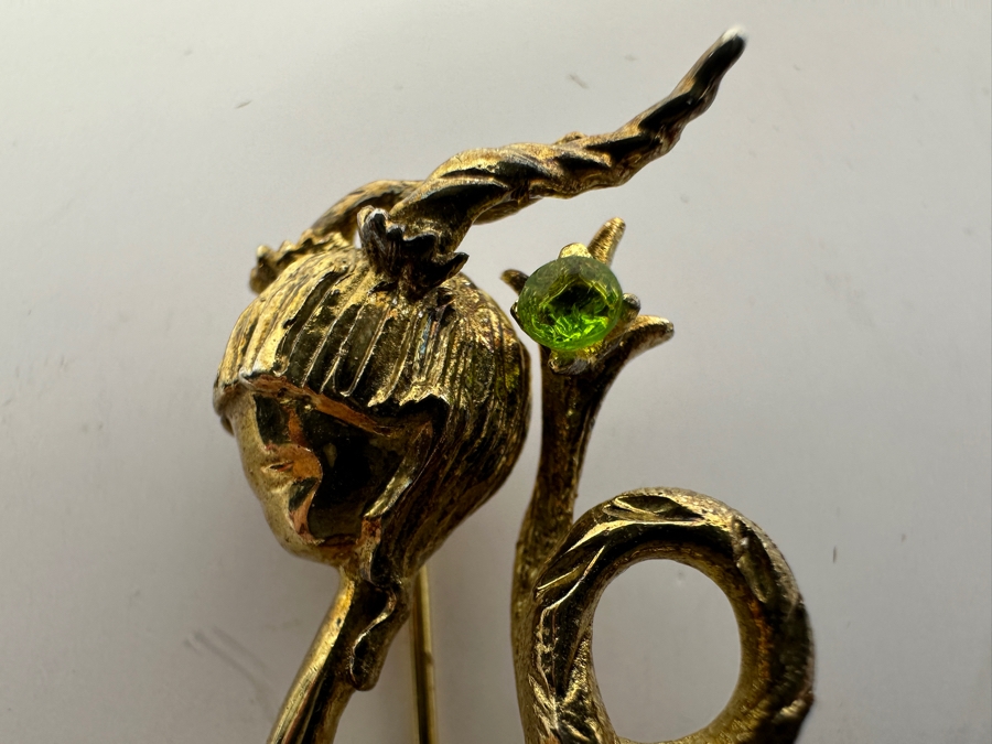 Just Added - Vintage Sterling Silver Vogue Jlry Zodiac Capricorn Green Stone Pin Brooch 8.2g [Photo 2]