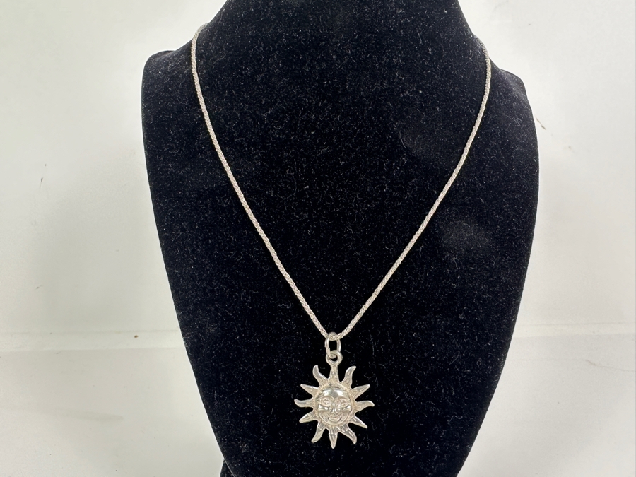 Just Added - Sterling Silver Sun Pendant With 18' Sterling Silver Necklace 7.6g [Photo 5]